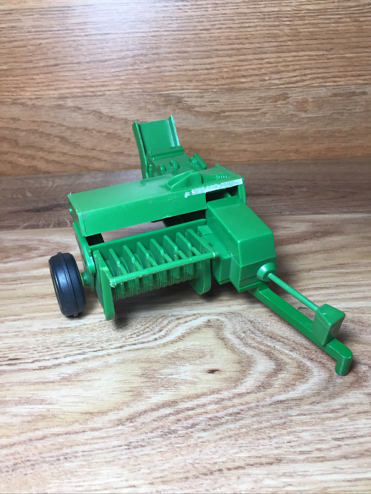 Ertl John Deere Square Hay Baler model 3363 SS scale Diecast Farm Toy Implement