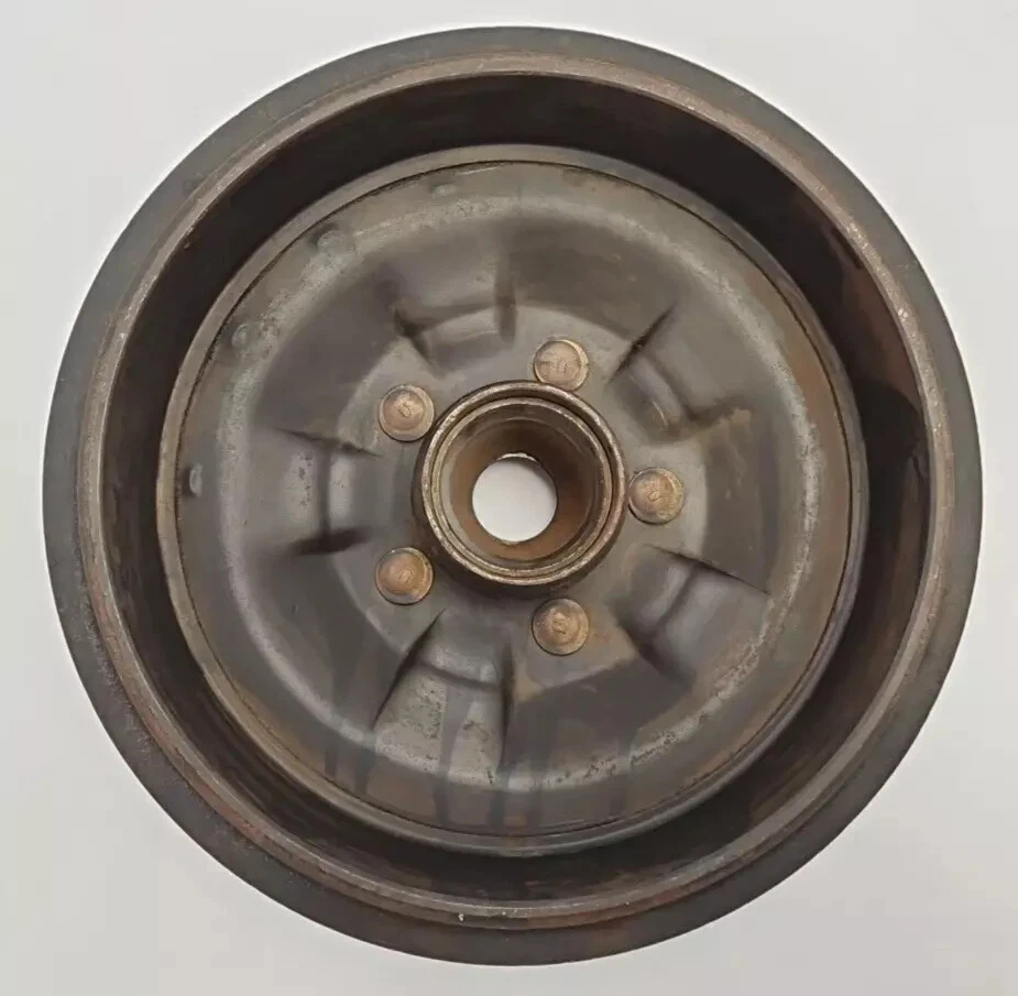 Dodge Deluxe 1938 buje de freno delantero izquierdo del lado del conductor y tambor 677835 nuevo en stock Foto 3 de 4