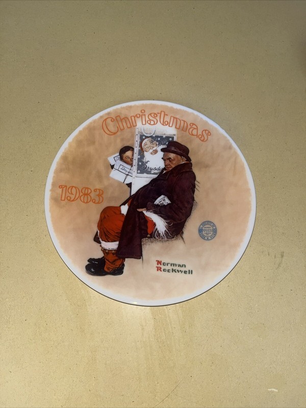 Norman Rockwell Christmas Plate Santa in the Subway 1983-12038C-w/hanger.