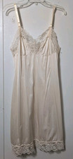 Lorraine Full Slip Sz 36 Lace Nylon Vintage Beige Ivory