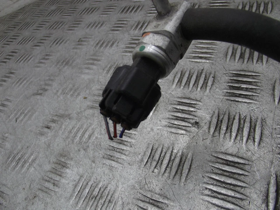 Suzuki Swift Air Con A/C Hoses Engine Pipe  95720-68l00 mk3 1.2 Petrol 10-2017h - Image 2 of 4