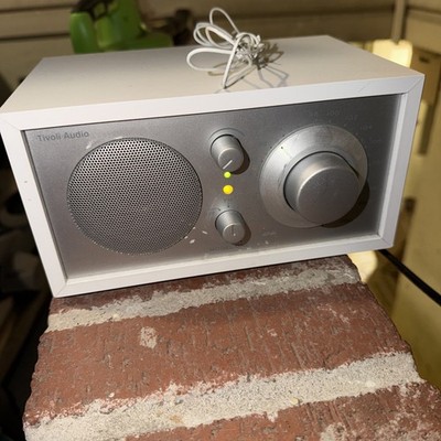 Tivoli Audio Model One, Henry Kloss AM/FM Radio White Tested With Antenna 