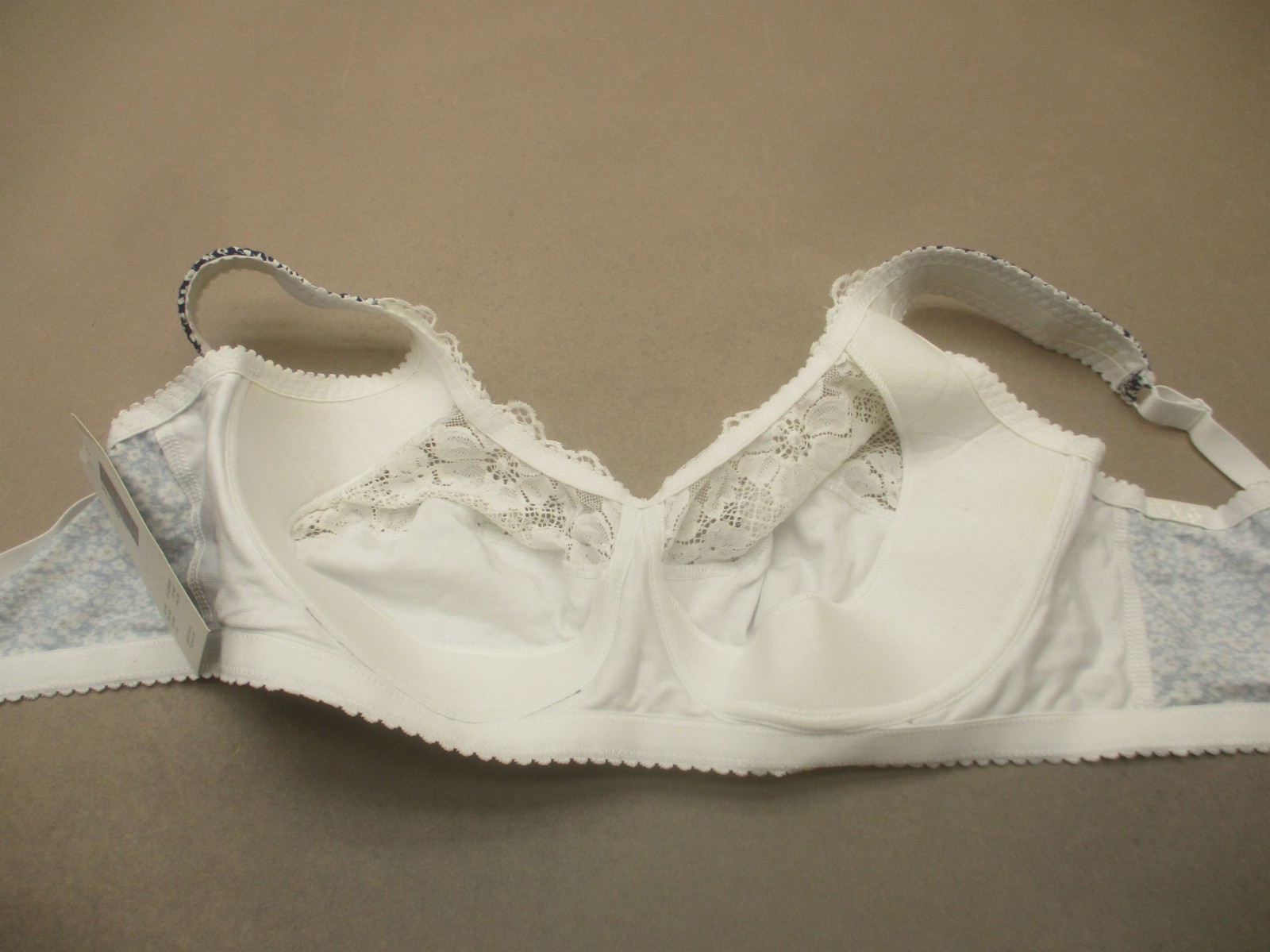 NWT 42DDD Frugue Womens Floral Lace Unlined Wireless Back Closure Demi Bra 10Q