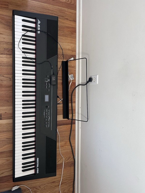 Alesis Recital Pro - 88 Key Digital Piano Keyboard - Hammer Action WeightedKeys