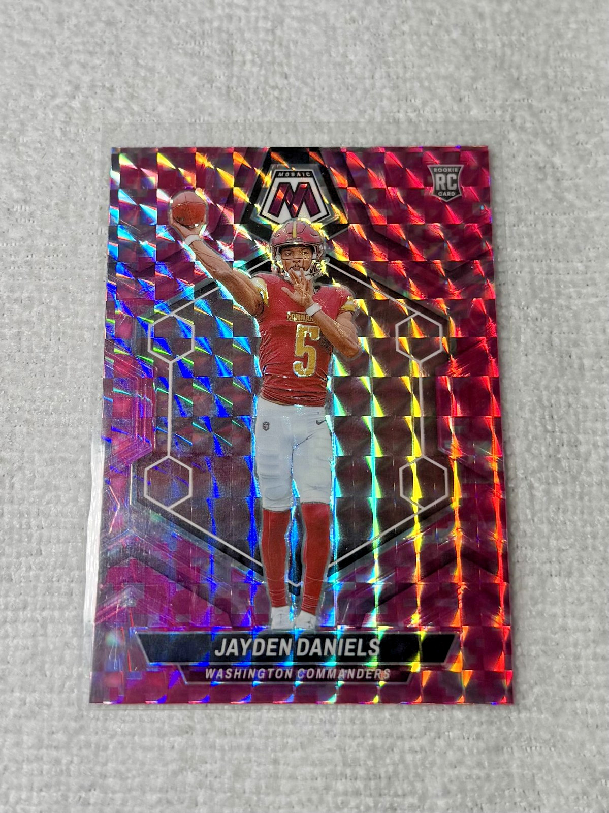 2024 Panini Mosaic - Rookies Jayden Daniels #302 Camo Pink Mosaic Prizm (RC)