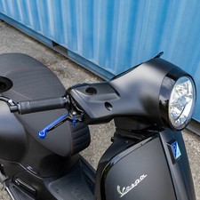 Spiegellochabdeckung CNC gefr&auml;st Alu schwarz  f&uuml;r Vespa GTS 300 GTS 310 2024-