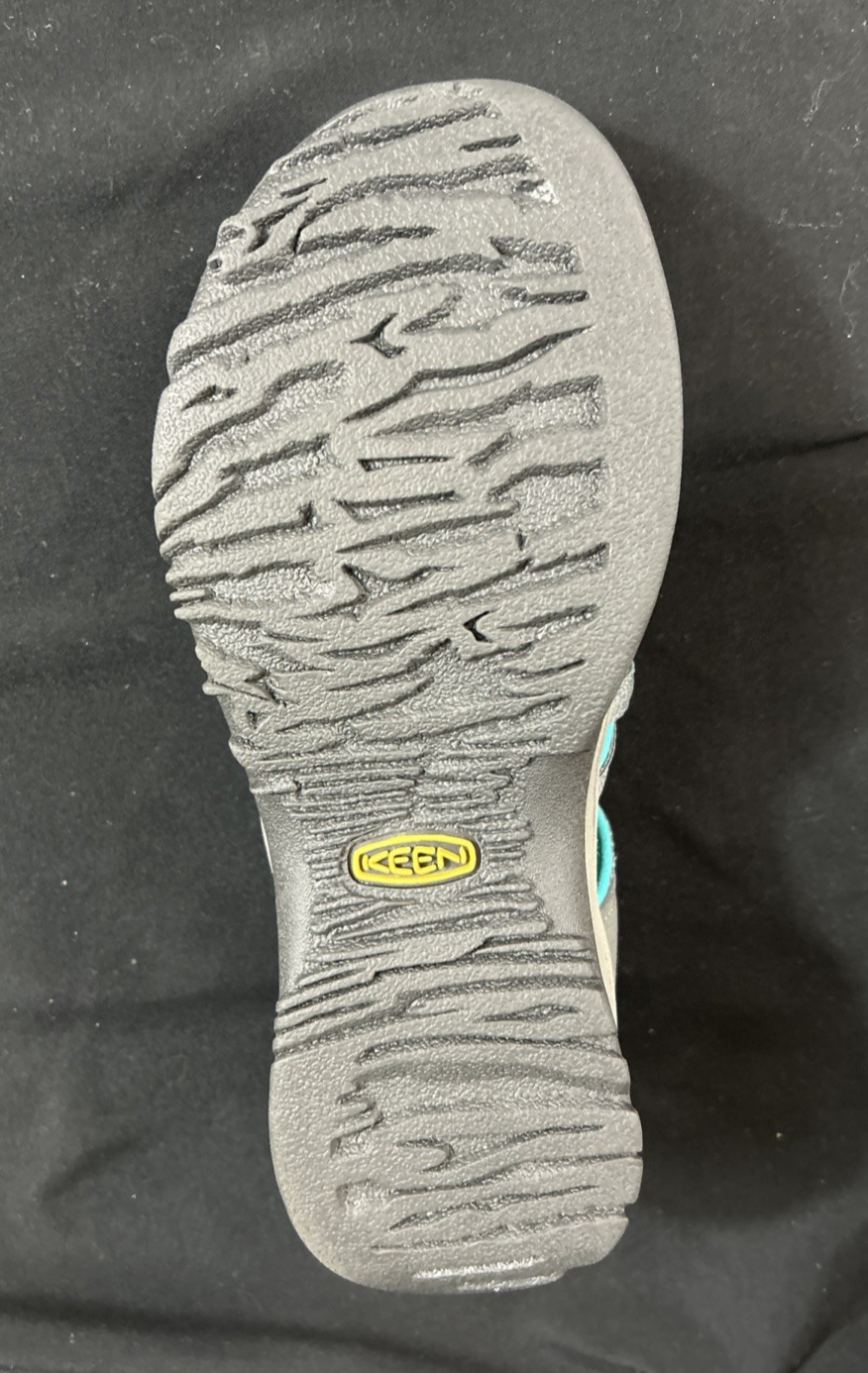 Sandali donna Keen nuovi con scatola taglia 7M Whisper ombra scura ceramica 1003717 lavabili