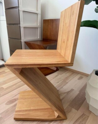 Zigzag Chair by Thomas Rietveld natural reproduction size 12.6 x