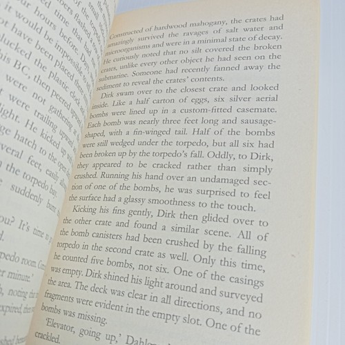 Clive Cussler 4 Book Bundle - Small Paperback - Picture 20 of 20
