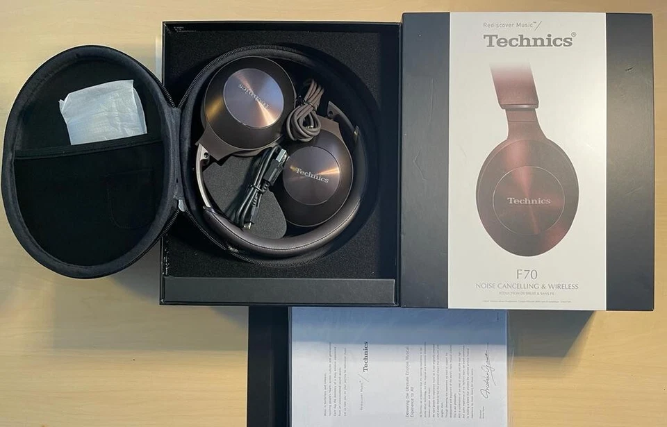 Technics Premium Hi-Res Wireless Bluetooth Stereo Headphones EAH-F70N-T - Image 3 of 4