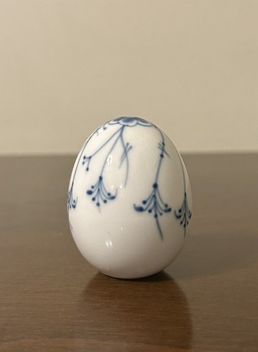 Rare VTG Bing & Grondalh Flow Blue Danish Porcelain Tabletop Egg 692 B&G Denmark - Picture 5 of 7