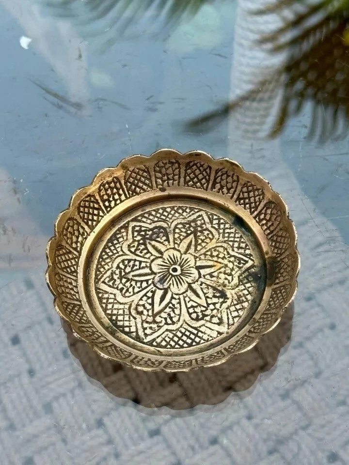 Antique Old Rare Brass Hand Carved Floral Bowl - Image 2 of 4