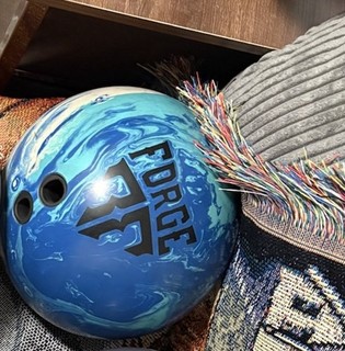 15lb Motiv Subzero Forge Bowling Ball