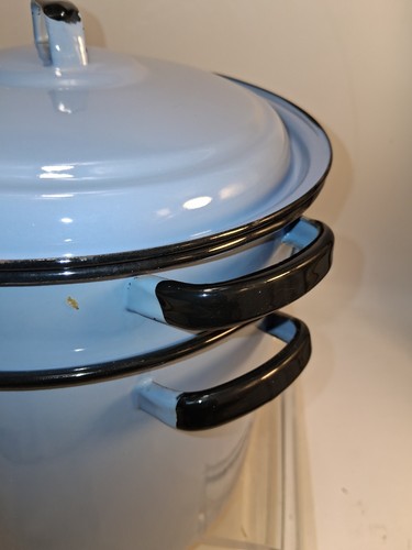 Vintage 2 Tone Blue Black Trim Enamelware Steamer Pasta Stock Pot w/Strainer - Picture 7 of 19
