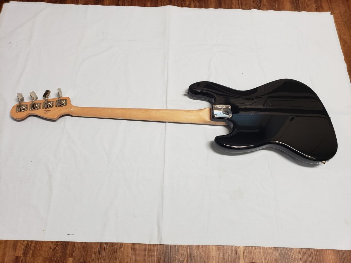 Squier Paranormal Jazz Bass '54 Electric Bass Guitar - Black