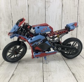 LEGO TECHNIC: Street Motorcycle (42036) COMPLETE Set with Instruction Manuals