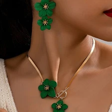  Women's Fashion Elegant Green Flower Pendant Necklace Earring Set Gift Alloy 