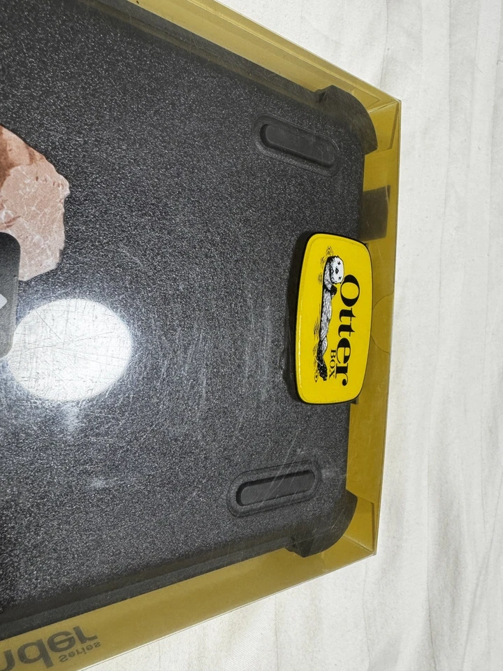 OtterBox iPad Mini 4 Gen  Defender Series Case  - Image 3 of 4