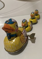DUCK FAMILY  Vintage Action Tin Wind Up Toy