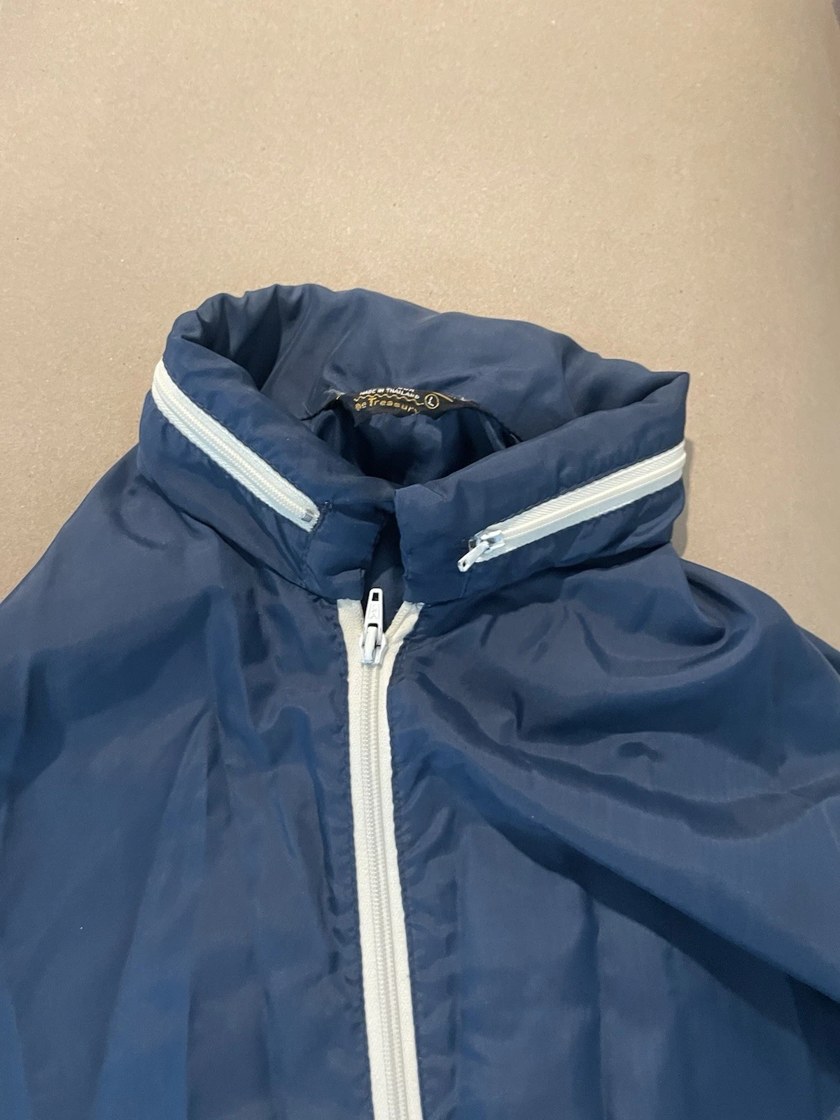 The Tresury Windbreaker 100% Nylon VTG Jacket Large Very Lightweight