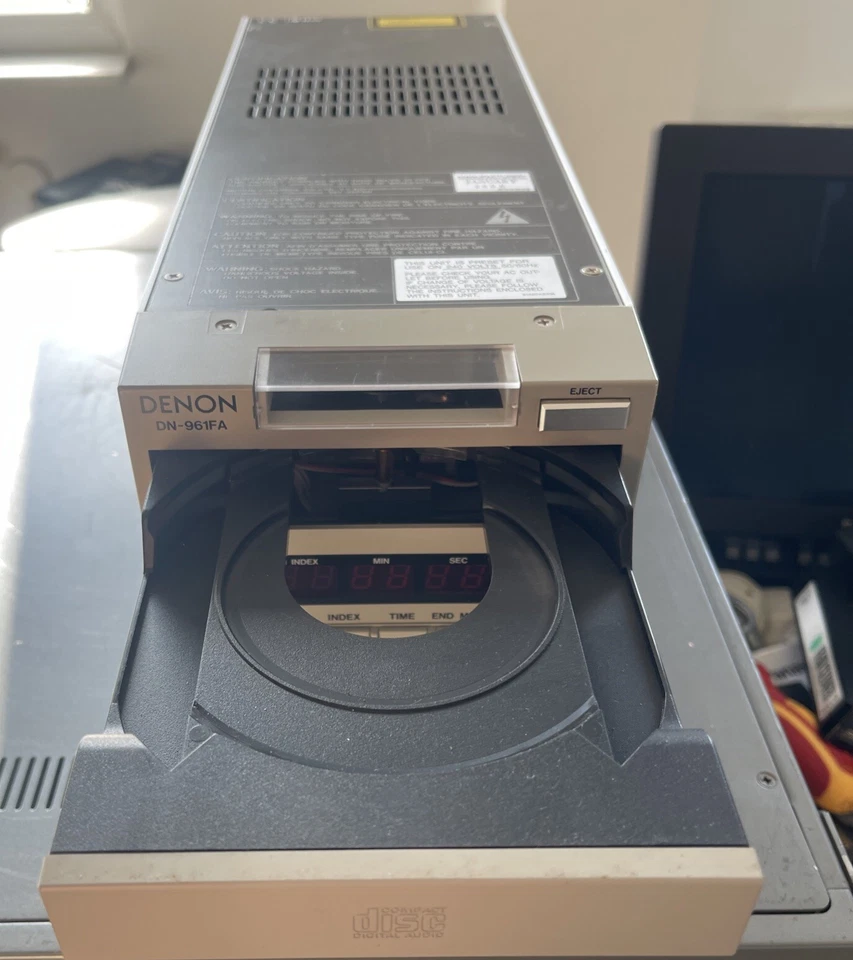 DENON DN-961FA High-End CD-Player XLR - geprüft vom Händler - Bild 4 von 4