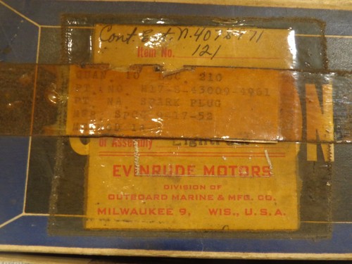 ( 1 ) .. ‘NOS’ Champion 5M Spark Plug ..‘Brass Hat’ .. 2 Ring Design .. USA Made - Picture 6 of 18