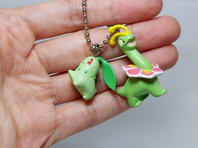 Meganium Chikorita Pokemon Swing Keychain Figure Bandai 2000