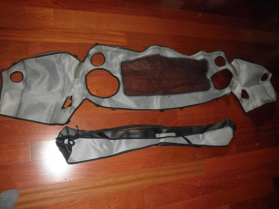 Cubierta delantera personalizada LeBra 5551113-01 para Jeep Wrangler 2007-18 Foto 3 de 4