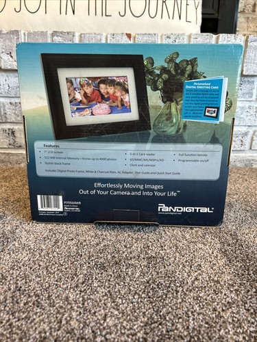 Pandigital 7" LCD Digital Picture Photo Frame Black PI7056AWB - Picture 2 of 7