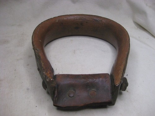 single antique stirrup equestrian decor copper ? & wood western saddle decor - Picture 11 of 12
