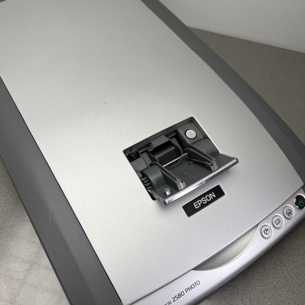 EPSON Perfection 2580 Photo Film And Flatbed Scanner Model J142A.