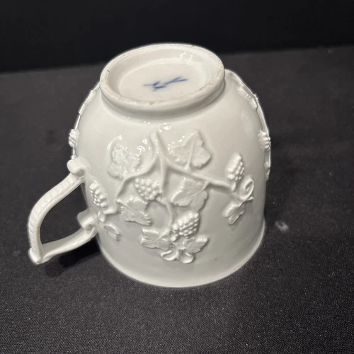 18th Century Meissen Porcelain Prunus Cup And Saucer - Picture 2 of 5