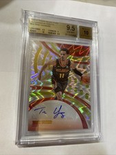 2020-21 Panini Revolution Auto Fractal /50 Trae Young #AG-TYG Auto BGS 9.5