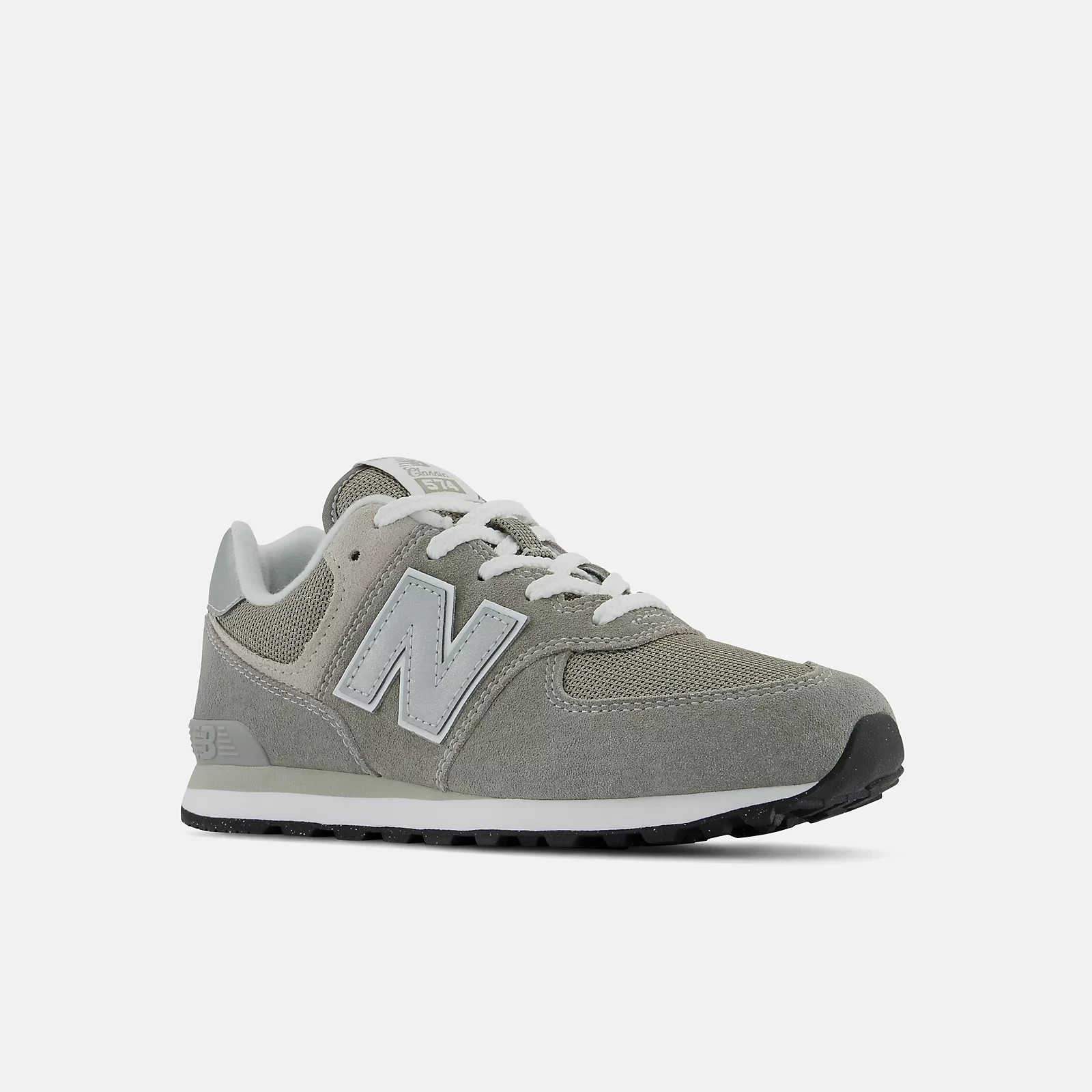 New Balance 574 Core GC574EVG Sneaker Boys 7 Gray Leather Lifestyle Shoes DDK647