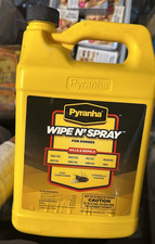 Pyranha Wipe N’ Spray Fly Control for Horses Oil Based, 1 Gallon