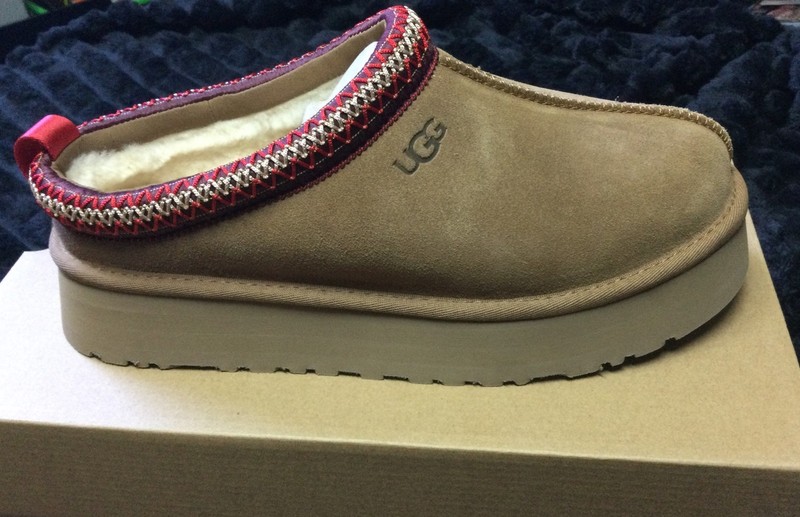 Women’s 10  TAZZ II Chestnut BRAND NEW Never Been Worn