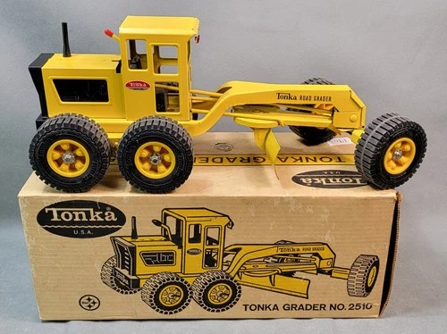 Vintage TONKA GRADER Construction Yellow WITH BOX #2510
