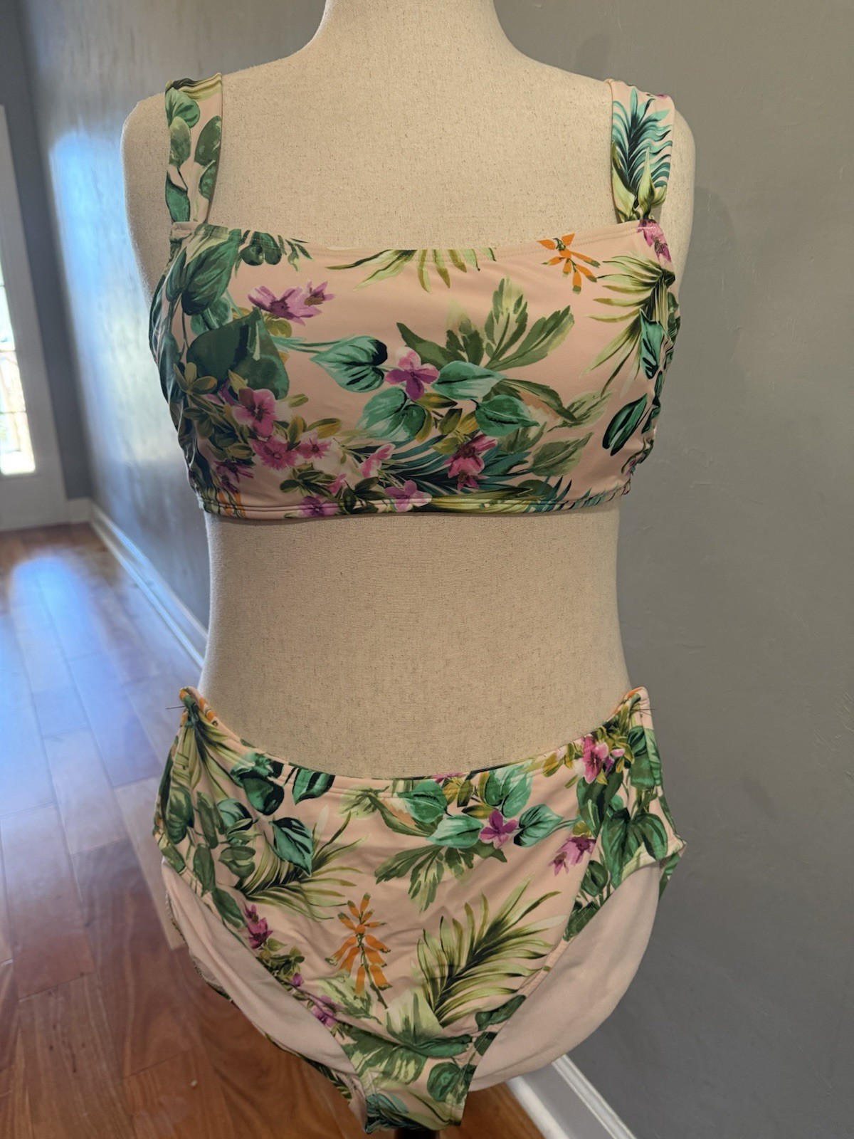 Swimsuit-2 pieces high waist Size XL top, size L bottoms-image