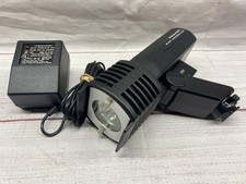 Realistic 30 Watt Camcorder Light  Battery Charger -Works Battery Holds Charge