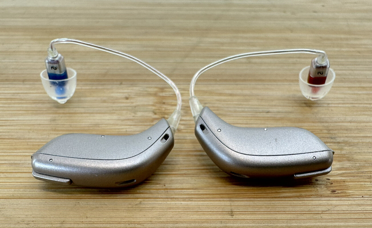 OTICON OPN2 Rechargeable Door, 1 Pair = 1 Left & 1 Right, Batteries