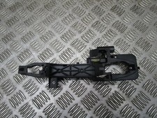2023 SEAT ARONA FR 1L ECOTSI DRIVER SIDE REAR DOOR HANDLE BRACKET