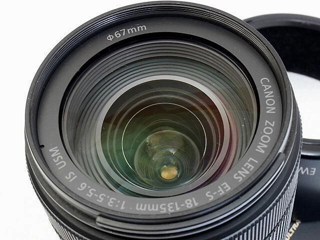 Canon EF-S 18-135mm F3.5-5.6 IS USM AF Zoom Lens with Hood