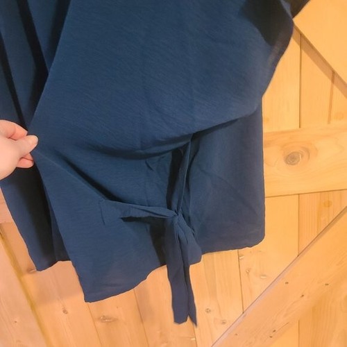 SHEIN Plus Batwing Sleeve Knot Side Blouse-Size 3XL-NWOT - Picture 7 of 9