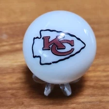 KANSAS CITY CHIEFS MARBLE NFL FOOTBALL COLLECTOR SHOOTER 1" SZ & STAND AFC WEST