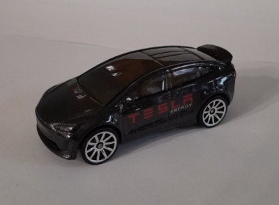 HOT WHEELS 2018 TESLA MODEL X HW METRO 5/10 FKC06