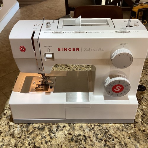 Singer Scholastic 5523 Heavy Duty Sewing Machine Plus Extras