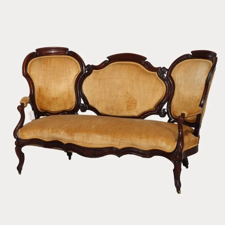 Sofá antiguo victoriano tallado en nogal con respaldo de tres paneles C1880 Foto 3 de 4