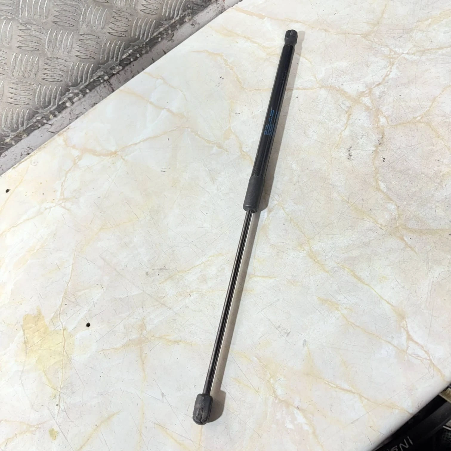 VW Polo 6R 6C rear tailgate boot gas strut 6R6827550A actual item