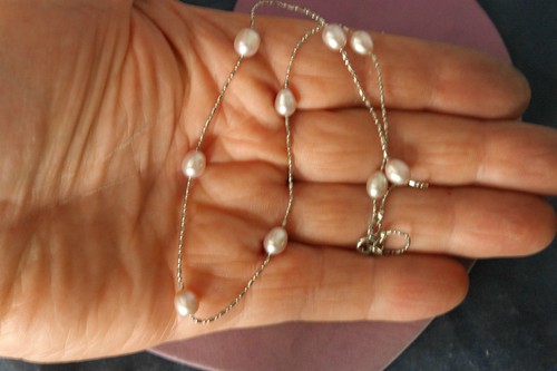 Bonito 14K Bañado en Oro Blanco Collar Con Agua Dulce Bronce Perlas 38.1cm Largo - Imagen 6 de 8