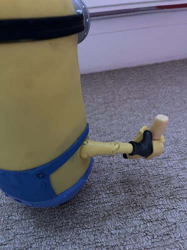 Talking Despicable Me Minion Kevin toy from Thinkway Toys Hard To Find minions - Picture 3 of 4